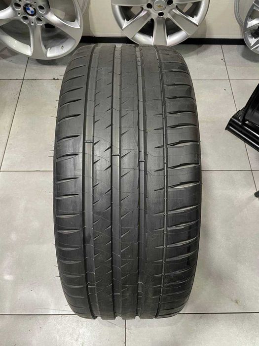 Michelin 275/40ZR22 Pilot Sport 4S