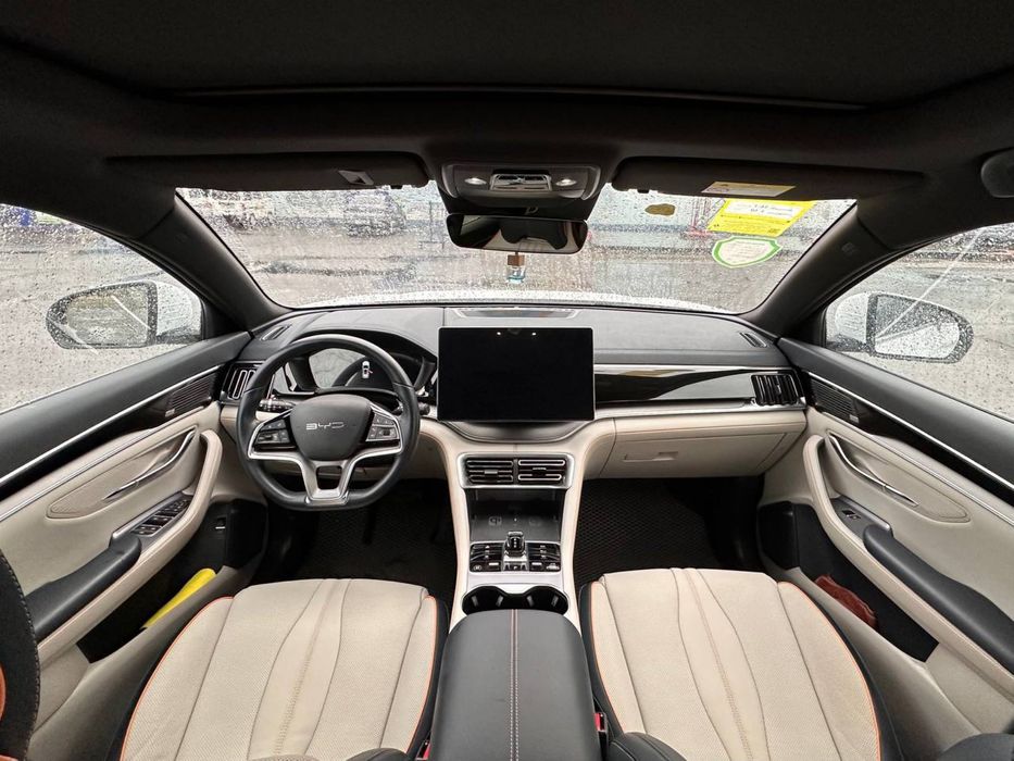 •BYD Champion 605 •