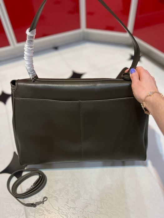 Чанта кожена balenciaga