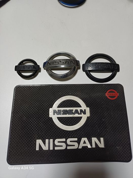 Продам эмблемы NISSAN
