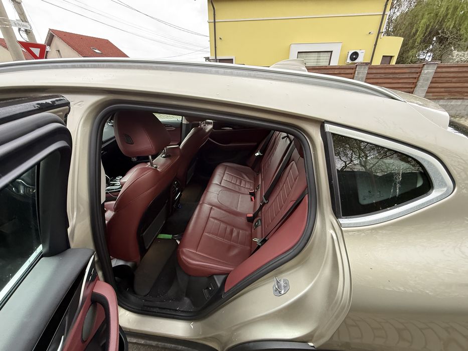 BMW X4 xDrive20i (G02) – 08/2019 – 4x4 – Panoramic – HUD – Piele Vernasca – Foarte bine întreținut