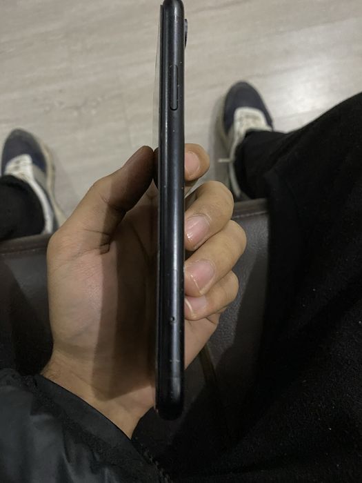 Продается телефон iphone xr