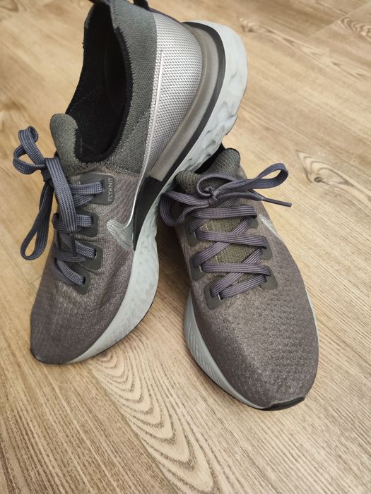 Pantofi de alergare Nike