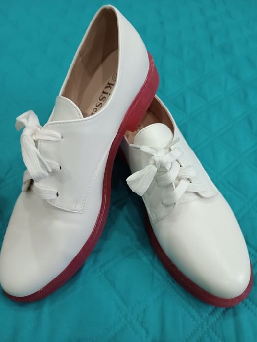 Pantofi casual Arbo albi