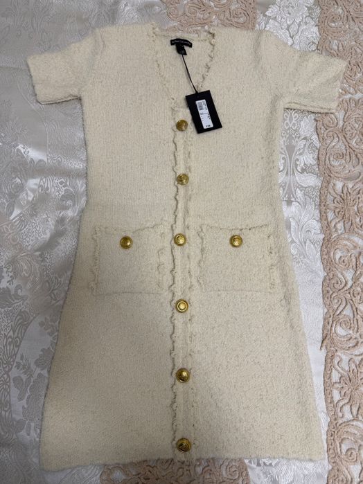 Рокля с високо качесво НОВА