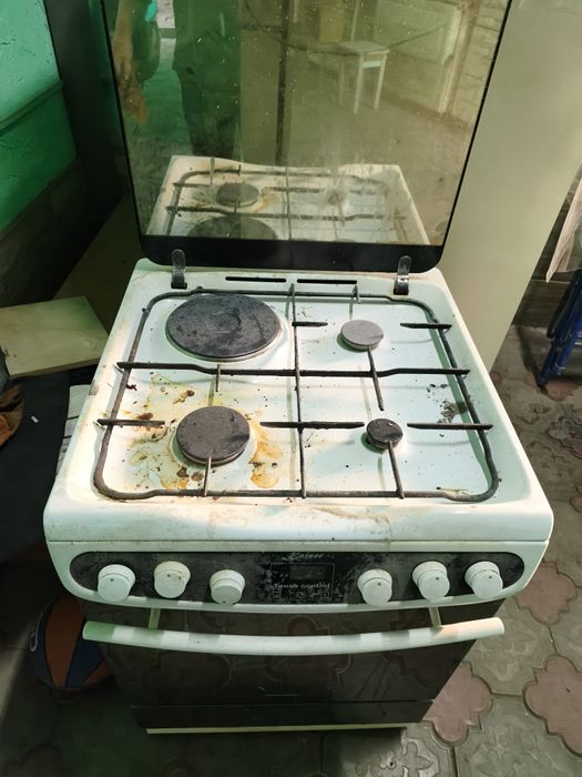 Продам газовую плиту