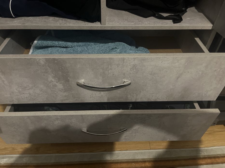 Прдодам маленький шифонер