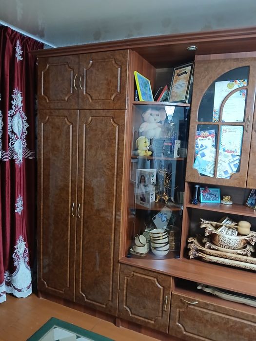 Продам стенку в зал