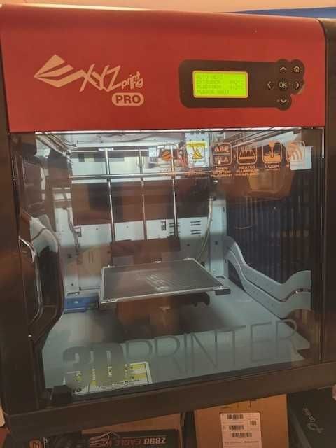 Imprimanta 3D XYZ da Vinci 1.0 Pro
