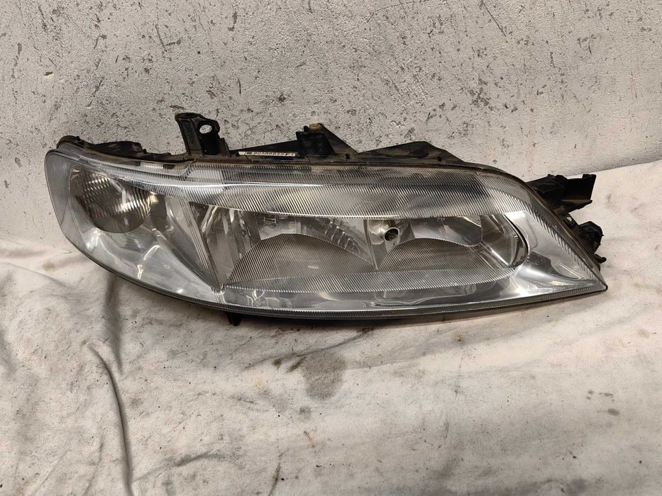 Оригинален   фар  Опел Вектра  Opel Vectra