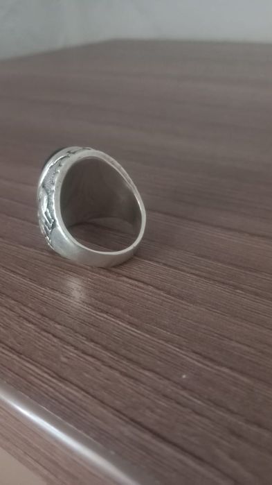 Продам кольцо в отличном состояние