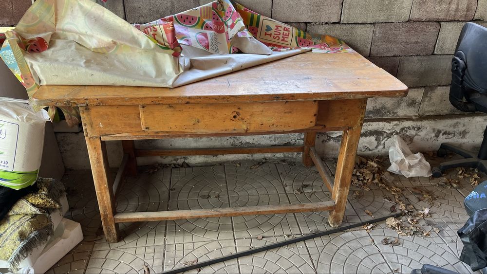 Стол деревянный натуральный