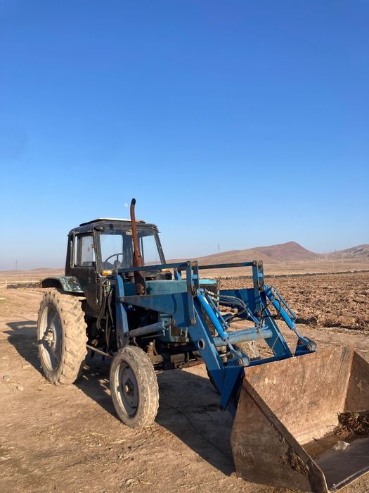 Срочно продам трактор