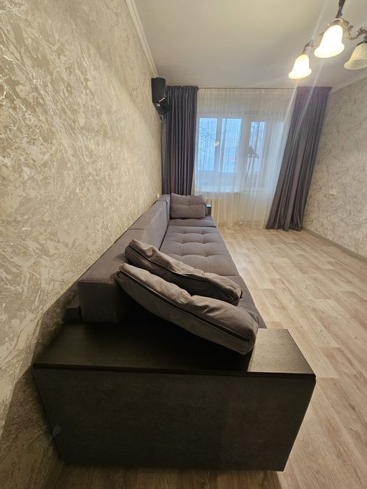 Продам диван 3.2 метра