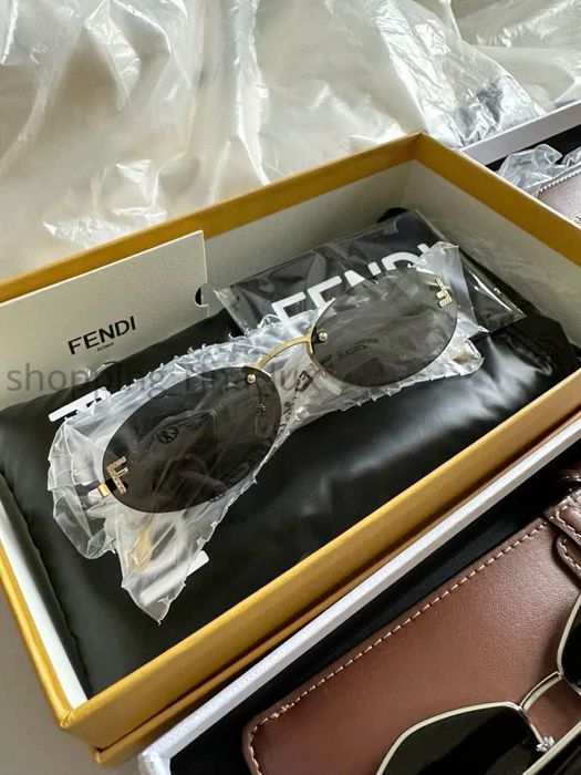 Слънчеви очила fendi