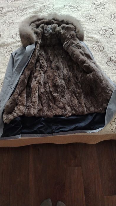 Продам куртку, пальто, парку