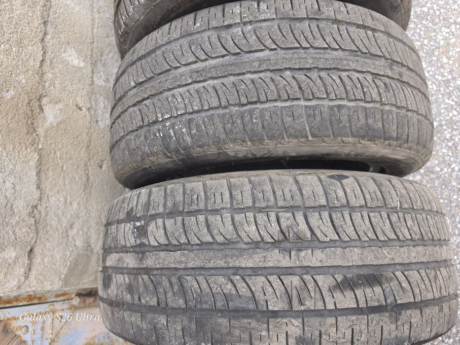Продавам 4 броя летни гуми 255/50/19