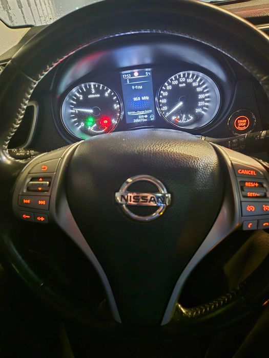 Nissan Qashqai 1,5 DCI, 110 CP, echipare TEKNA