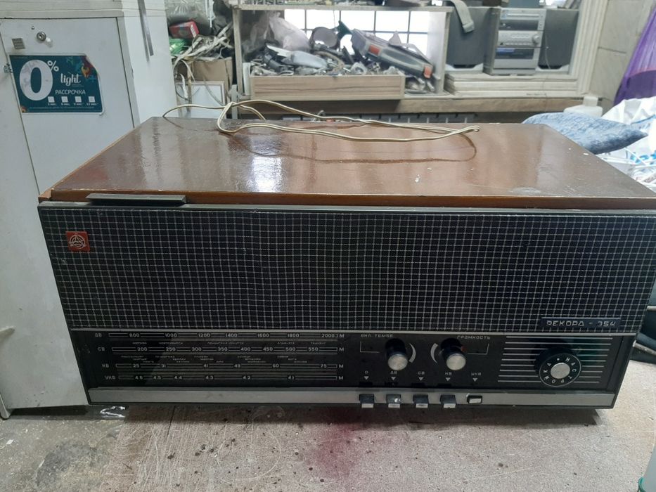 Проигрыватель   продам