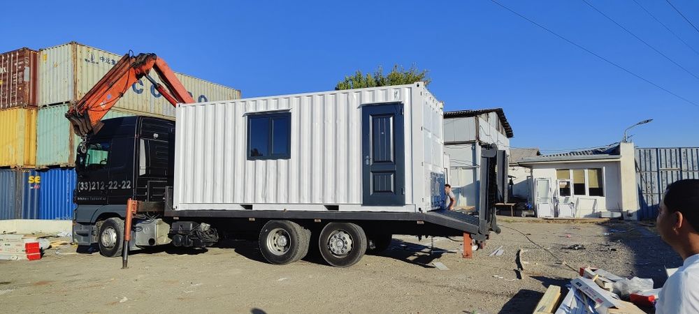 Из Контейнер домик