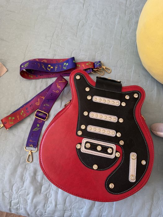 Продам сумка гитара