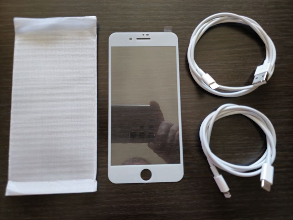 Iphone 8 Plus 256GB alb +  cabluri  încărcare + huse piele & silicon ,  folii sticlă full body + accesorii
