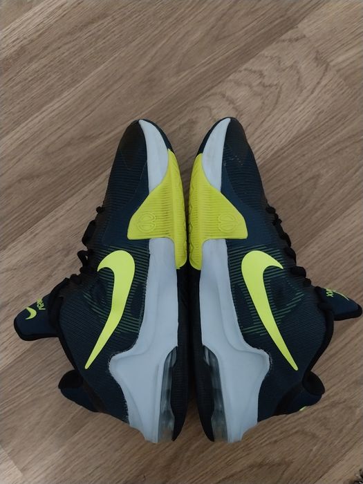 Adidasi originali Nike nr.42