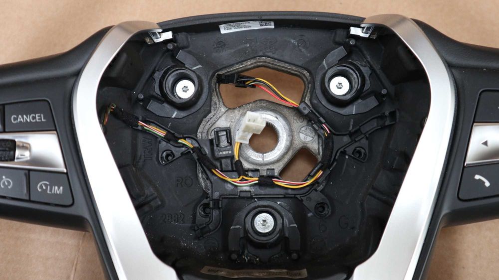 Волан за БМВ Ф40 Ф44 Г20 Г22 Г23 Г26 BMW F40 F44 G20 G22 G26