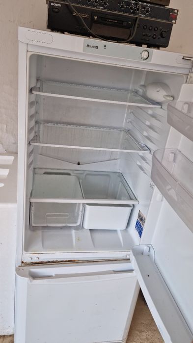 Indesit Холодильник жұмыс жасап тұр мұздатпайды бірақ