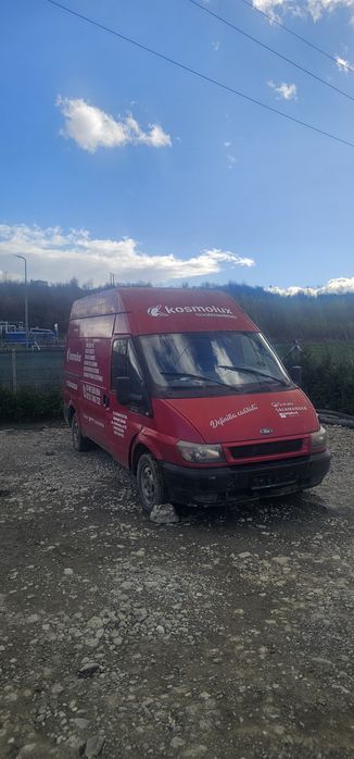 Vând Ford Transit 2001 pentru dezmembrări