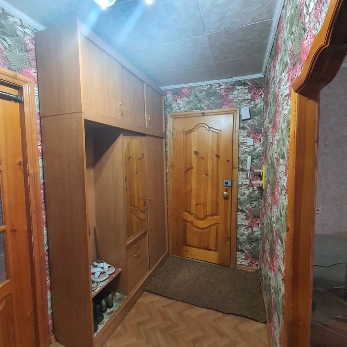 Продаётся 3 комнатная квартира