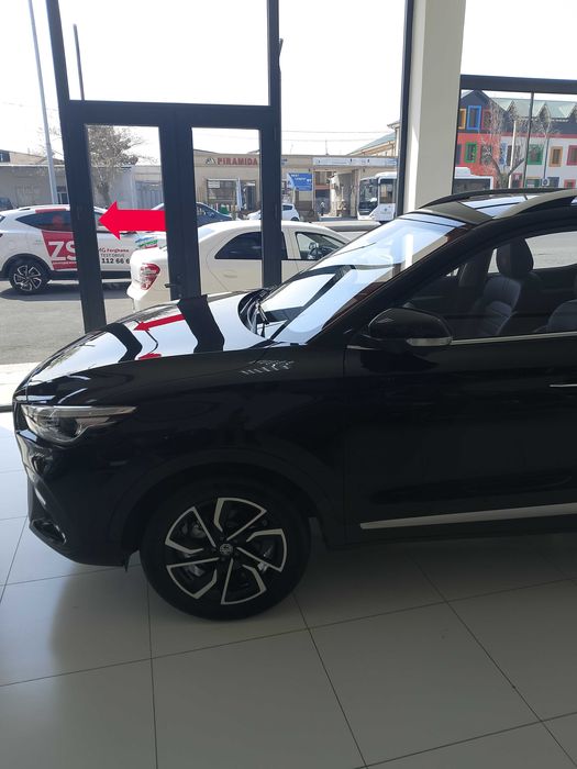 MG ZS-Красовер паркетнинг