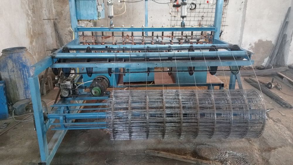 Сетка для ограждения и для строики