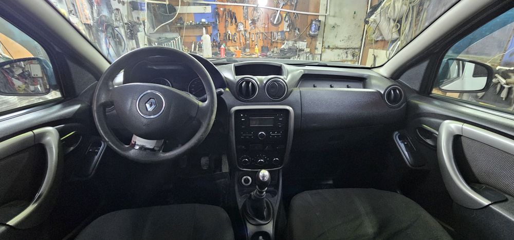 Продам рено дастер 2,0