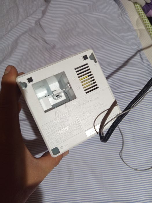 Радио часовник SONY