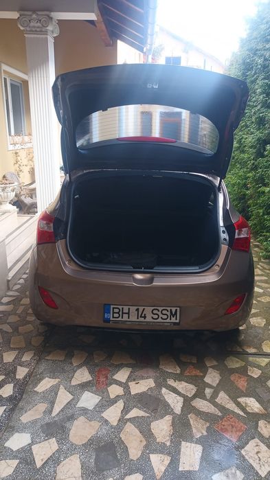 Hyundai i30 1.6 benzina