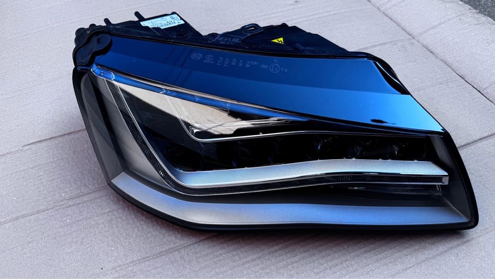 Far dreapta Audi A8/S8 D4 Full LedMATRIX an:2010-2014 Finantare Tbi
