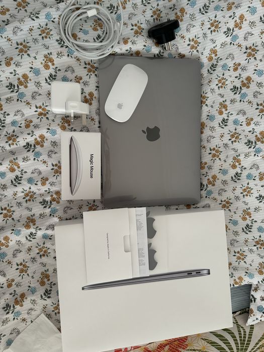 Ноутбук Apple MacBook Air 13 2020