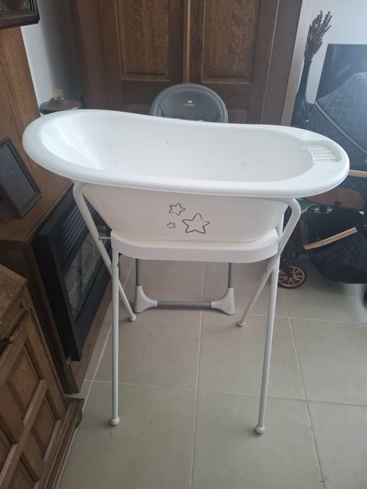 Бебешко корито на стойка