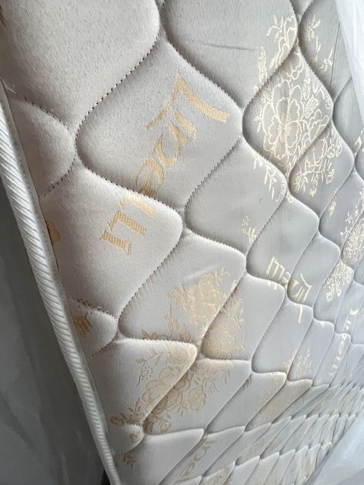 Продается матрас 160*200