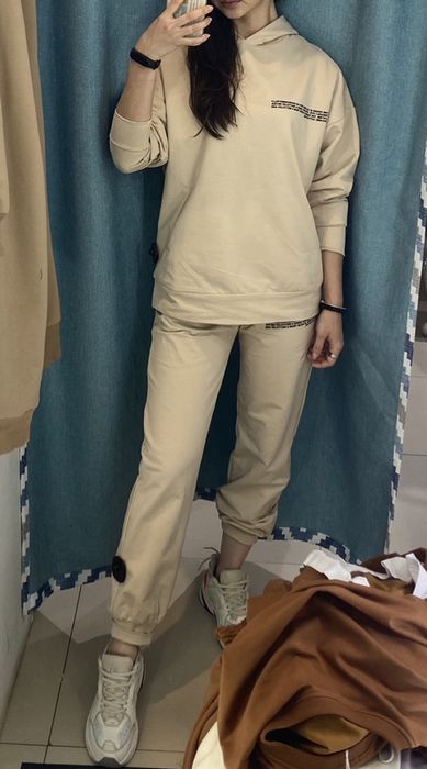 Новый Спортивный костюм