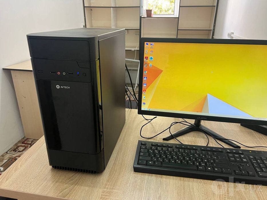 Desktop kompyuterlar 10 dona