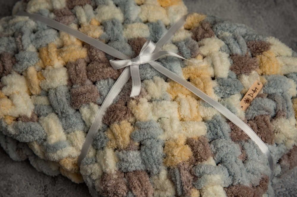 Пухено бебешко одеало от прежда Alize Puffy