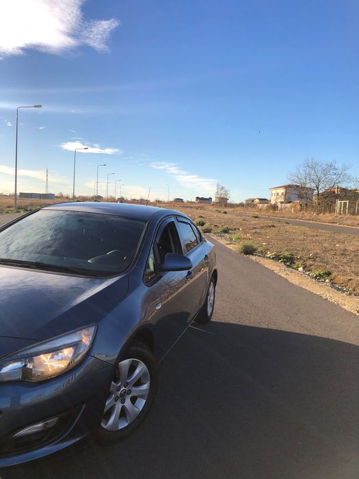 Opel Astra Se vinde Opel Astra J Primul proprietar