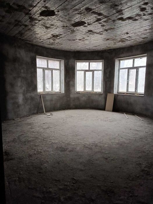 Ц квартал Чиланзар ул.Мехр и Катартал туйхона "Окшам"дуплекс  331 кв.м