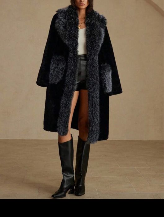 Елегантно черно дамско палто