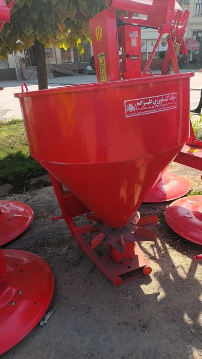 РМУ 300 разбрасыватель мин. удобрений