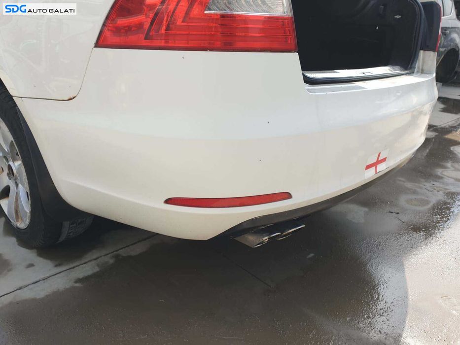 Bara Spoiler Spate cu Imperfectiuni Skoda Superb 2 Hatchback Berlina FL Facelift Hatchback 2013 - 2015 Culoare LF9E [Q1652S]