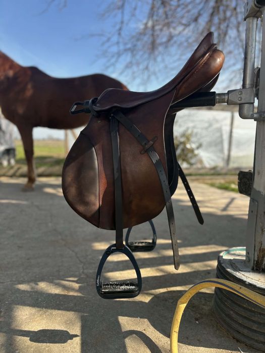 Седло за конна езда
