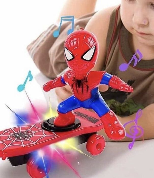 Спайдърмен на скейтборд